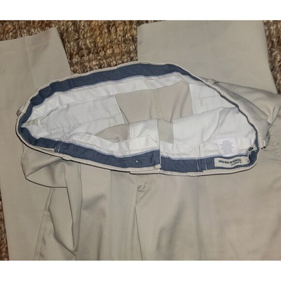 Mens Haggar Classic Fit Premium No Iron Khaki 36x 34 soft cotton blend w stretch - Picture 4 of 16